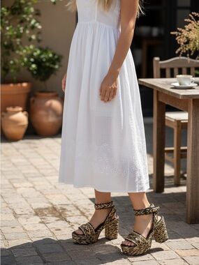 Raffia, boutique sandal